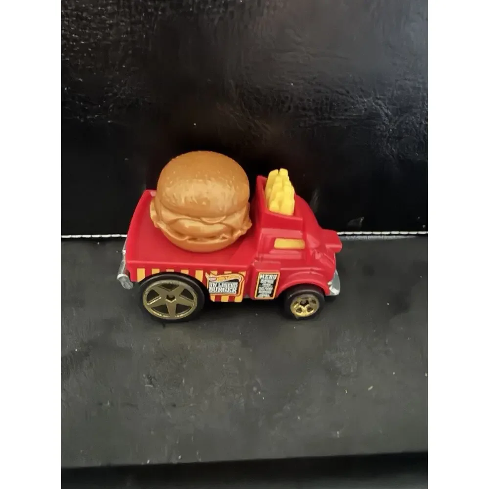 2025 Hot Wheels Buns of Steel Burger & Fries 1:64 DIECAST Toy Race Car